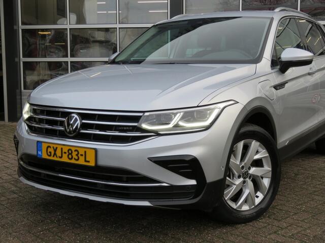Volkswagen TIGUAN 1.4 TSI eHybrid Business+ aut./ Pano dak / IQ Light / Camera / V