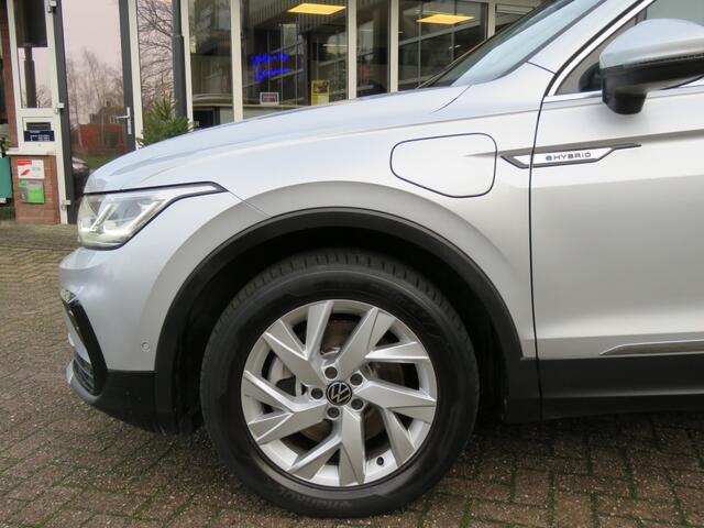 Volkswagen TIGUAN 1.4 TSI eHybrid Business+ aut./ Pano dak / IQ Light / Camera / V
