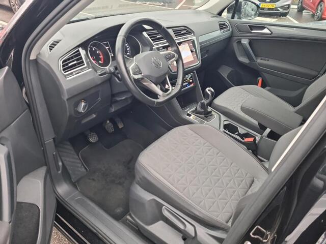 Volkswagen TIGUAN 1.5 TSI Life / Led / CLimate controle / Navigatie / Parkeersensoren V+A /