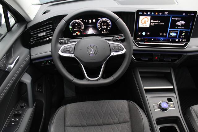 Volkswagen TIGUAN 1.5 eHybrid Life Edition 204 PK | Direct leverbaar!! | Elektrische kofferklep | Achteruitrijcamera | Stoel/stuurverwarming | Stoelverwarming achterbank | Apple CarPlay/Android Auto | Parkeersensoren V+A | Adaptive cruise controle | Digital cockpit | Keyl
