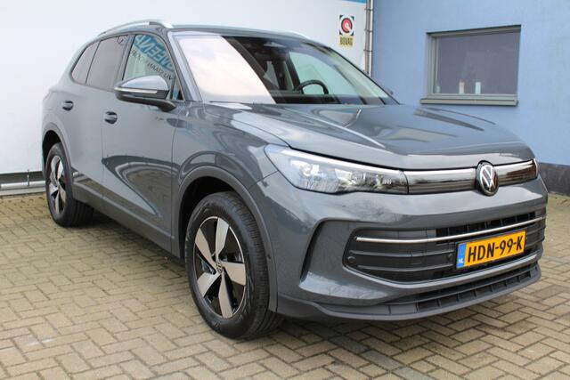 Volkswagen TIGUAN 1.5 eHybrid Life Edition 204 PK | Direct leverbaar!! | Elektrische kofferklep | Achteruitrijcamera | Stoel/stuurverwarming | Stoelverwarming achterbank | Apple CarPlay/Android Auto | Parkeersensoren V+A | Adaptive cruise controle | Digital cockpit | Keyl