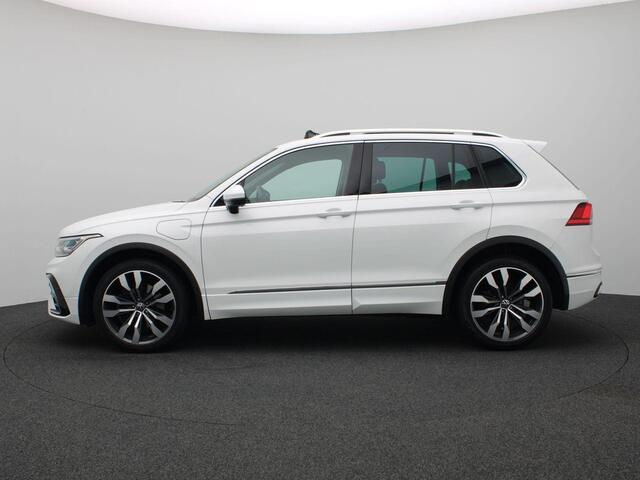 Volkswagen TIGUAN 1.4 TSI eHybrid R-Line Business+ 245PK DSG Full led, trekhaak, adaptive cruise met travel assist, stuur-stoelverwarming, schuif-kanteldak, achteruitrijcamera, elek. achterklep, 20" lichtmetaal