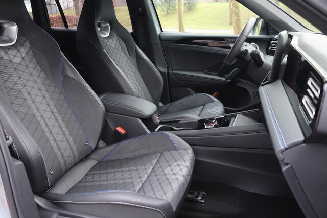 Volkswagen TIGUAN 1.5 eHybrid R-Line Black Style IQ.Light/360Camera/Keyless/DCC/Elek. klep/ErgoActive/Winter/20"