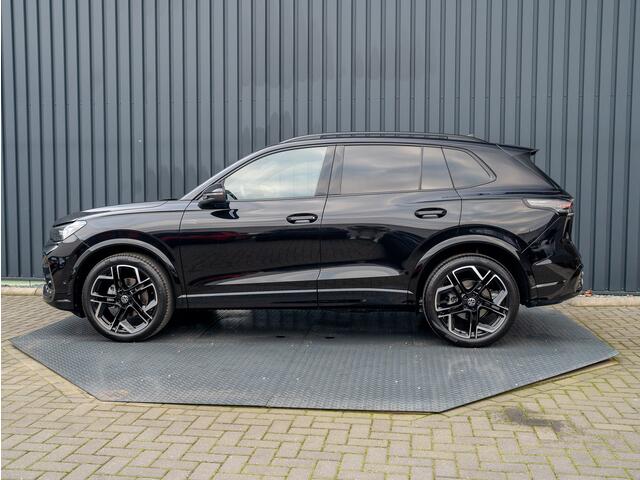 Volkswagen TIGUAN 1.5 eTSI R-Line Edition | Panodak | Trekhaak Elk. wegkl. | Prijs Rijklaar!!