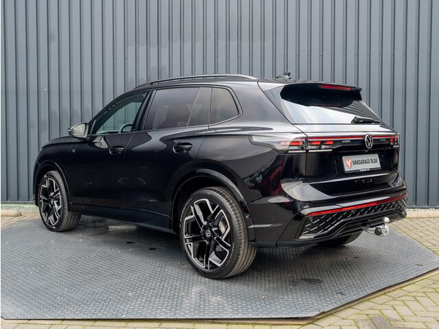 Volkswagen TIGUAN 1.5 eTSI R-Line Edition | Panodak | Trekhaak Elk. wegkl. | Prijs Rijklaar!!