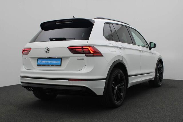Volkswagen TIGUAN 2.0 TSI 190PK DSG 4Motion R-Line 360 Camera | LED | Trekhaak | Standkachel | ACC | 19 inch