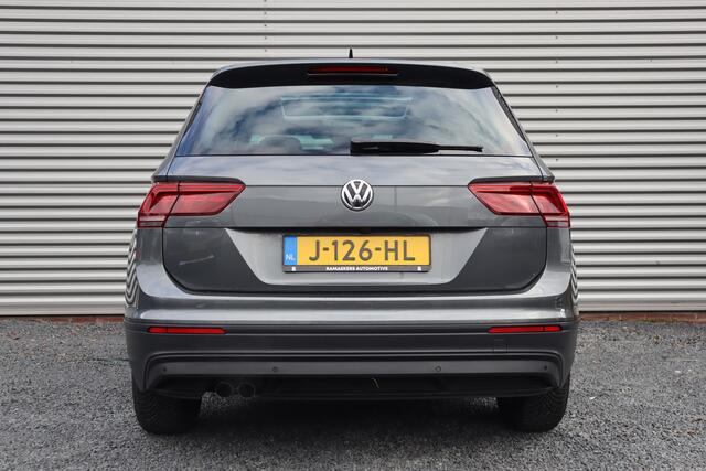 Volkswagen TIGUAN 1.5 TSI Comfortline Business Pano / Trekhaak / Massage Stoel / Stoelverwarming / LED / Camera /