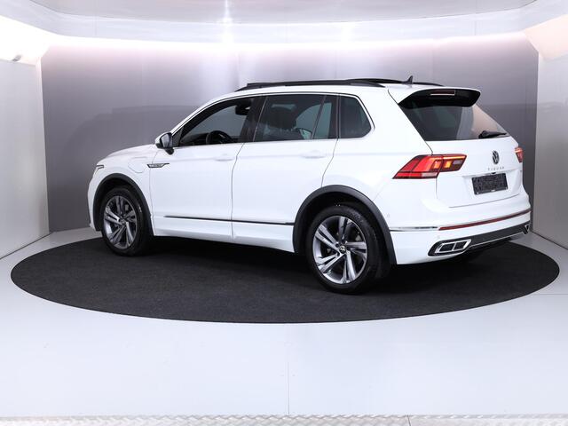 Volkswagen TIGUAN 1.4 TSI eHybrid R-Line Business 245 pk Automaat (DSG) | Navigatie | Panoramadak | Parkeersensoren (Park assist) | Achteruitrijcamera | Adaptieve cruise control | Autom. airco (3 zones) |