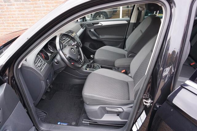 Volkswagen TIGUAN 1.4 TSI R-Line Trekhaak | PDC | Apple carplay * All in prijs *