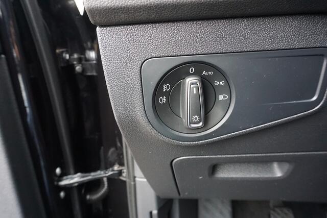 Volkswagen TIGUAN 1.4 TSI R-Line Trekhaak | PDC | Apple carplay * All in prijs *