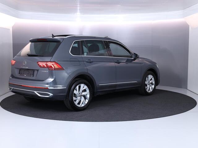 Volkswagen TIGUAN 1.4 TSI eHybrid Elegance 245 pk Automaat (DSG) | Navigatie | Panoramadak | Parkeersensoren (Park assist) | Achteruitrijcamera | Adaptieve cruise control | Stoelverwarming |