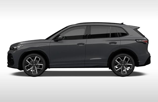 Volkswagen TIGUAN 1.5 eHybrid R-Line Edition 204pk | Black Style | Comfort Pakket | Panoramadak | Stoel- en Stuurverwarming |