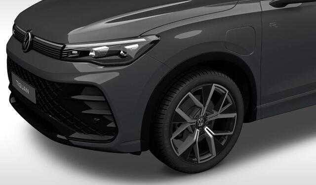 Volkswagen TIGUAN 1.5 eHybrid R-Line Edition 204pk | Black Style | Comfort Pakket | Panoramadak | Stoel- en Stuurverwarming |