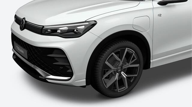 Volkswagen TIGUAN 1.5 eHybrid 204 PK R-Line Edition | Trekhaak | Panoramadak | Stuur & Stoelverwarming |