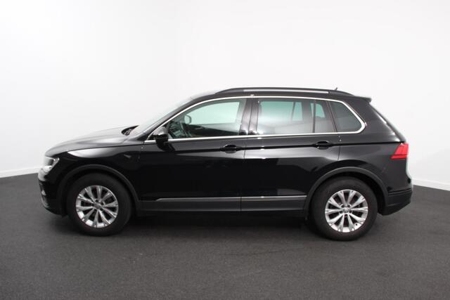 Volkswagen TIGUAN 1.5 TSI Comfortline Team DSG | Navigatie | Camera| Lane Assist | Virtual Cockpit | Winterpakket | Adaptive Cruise control | LMV Velgen