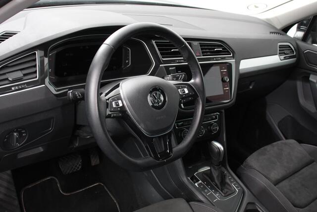 Volkswagen TIGUAN 1.5 TSI Comfortline Team DSG | Navigatie | Camera| Lane Assist | Virtual Cockpit | Winterpakket | Adaptive Cruise control | LMV Velgen