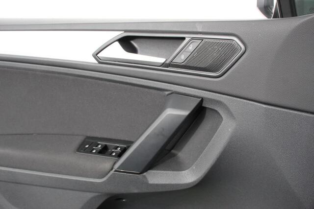 Volkswagen TIGUAN 1.5 TSI Comfortline Team DSG | Navigatie | Camera| Lane Assist | Virtual Cockpit | Winterpakket | Adaptive Cruise control | LMV Velgen