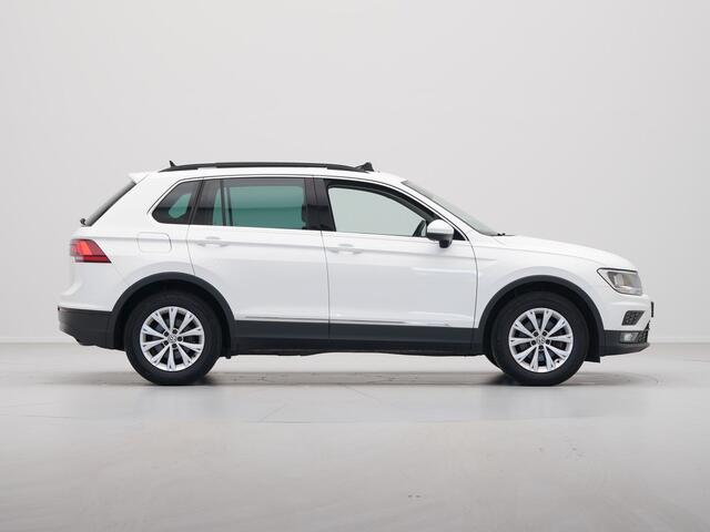 Volkswagen TIGUAN 1.5 TSI 130pk Comfortline Navigatie Panorama Stoelverwarming Acc 340