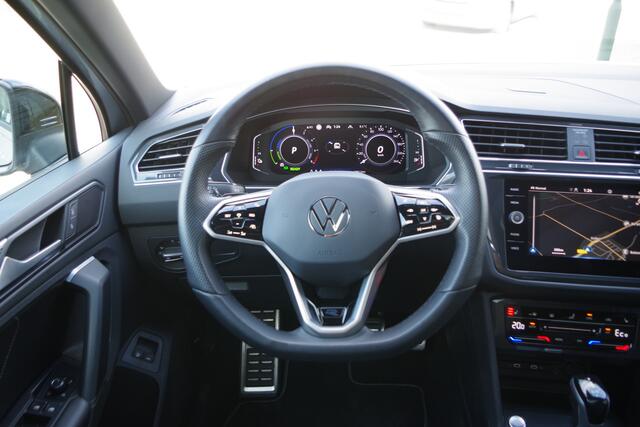 Volkswagen TIGUAN 1.4 TSI 245 PK eHybrid R-Line BNS+ PHEV, Panoramadak, 20" LM, 360 Camera, Leder, IQ-LED, Memory