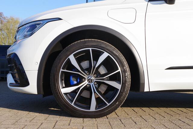 Volkswagen TIGUAN 1.4 TSI 245 PK eHybrid R-Line BNS+ PHEV, Trekhaak, Panoramadak, Blac-Pack, Navi Prof, Head-Up, 20" LM