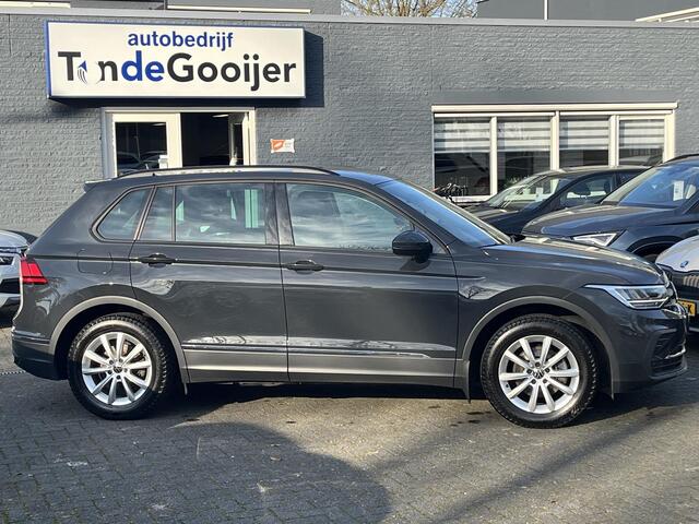Volkswagen TIGUAN 1.5 TSi DSG ACT Life Business | CAMERA | EL. TREKHAAK | STOEL/STUURVERW. | STANDKACHEL |