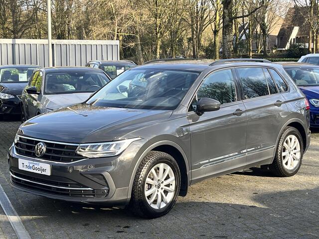 Volkswagen TIGUAN 1.5 TSi DSG ACT Life Business | CAMERA | EL. TREKHAAK | STOEL/STUURVERW. | STANDKACHEL |
