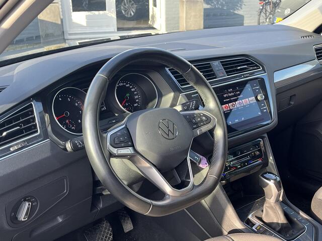 Volkswagen TIGUAN 1.5 TSi DSG ACT Life Business | CAMERA | EL. TREKHAAK | STOEL/STUURVERW. | STANDKACHEL |