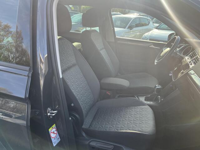 Volkswagen TIGUAN 1.5 TSi DSG ACT Life Business | CAMERA | EL. TREKHAAK | STOEL/STUURVERW. | STANDKACHEL |