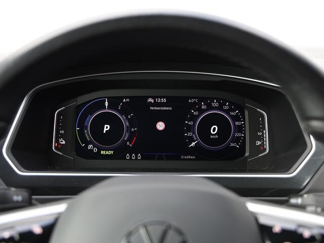 Volkswagen TIGUAN 1.4 TSI eHybrid R-Line Business 245PK DSG Black style | Led plus | Navigatie | Camera | Blind spot | Keyless