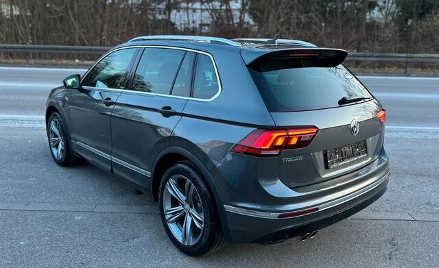 Volkswagen TIGUAN 1.5 TSI R-LINE ADAP CRUISE TREKHAAK