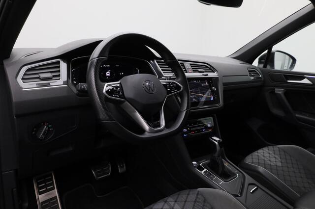 Volkswagen TIGUAN 1.4 TSI 245 pk DSG eHybrid R-Line Business+ | Panoramadak | IQ Light | Achteruitrijcamera | Navigatie | Stoelverwarming | Keyless Entry
