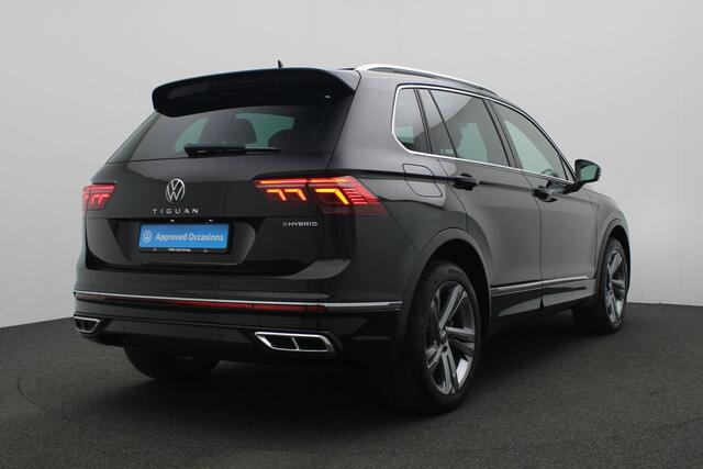 Volkswagen TIGUAN 1.4 TSI 245 pk DSG eHybrid R-Line Business+ | Panoramadak | IQ Light | Achteruitrijcamera | Navigatie | Stoelverwarming | Keyless Entry