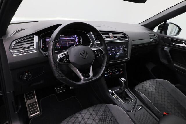 Volkswagen TIGUAN 1.4 TSI 245 pk DSG eHybrid R-Line Business+ | Panoramadak | IQ Light | Achteruitrijcamera | Navigatie | Keyless Entry | Adaptive Cruise