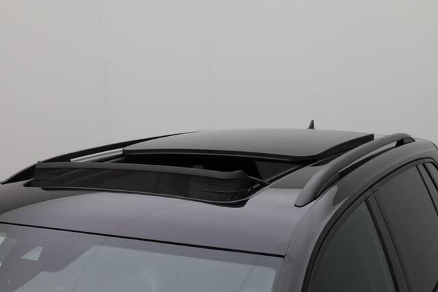 Volkswagen TIGUAN 1.4 TSI 245 pk DSG eHybrid R-Line Business+ | Panoramadak | IQ Light | Achteruitrijcamera | Navigatie | Keyless Entry | Adaptive Cruise
