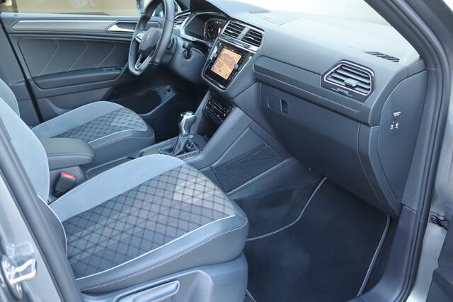 Volkswagen TIGUAN Allspace 1.5 TSI R-Line Business+ 7p. NL-Auto!! Zeer compleet!!