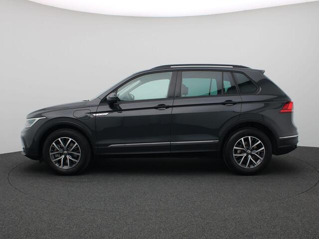 Volkswagen TIGUAN 1.5 TSI Life e-hybrid 245PK DSG led, adaptive cruise, achteruitrijcamera, lane assist, keyless, elek. bedienbare achterklep, navigatie, 17" lichtmetaal