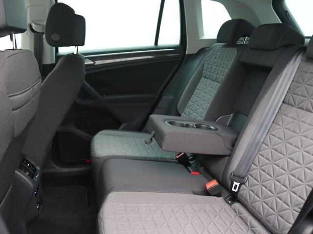 Volkswagen TIGUAN 1.5 TSI Life e-hybrid 245PK DSG led, adaptive cruise, achteruitrijcamera, lane assist, keyless, elek. bedienbare achterklep, navigatie, 17" lichtmetaal