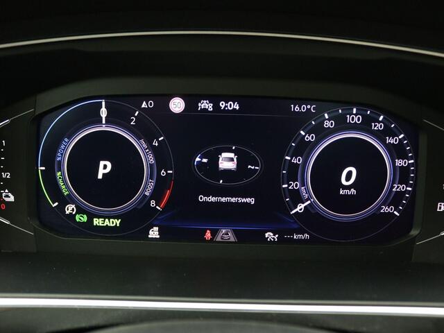 Volkswagen TIGUAN 1.4 TSI eHybrid R-Line Business 245PK DSG matrix led, schuif-kanteldak, 360gr. camera, adaptive cruise, side assist, stuur-stoelverwarming, elek. bedienbare achterklep, 19" lichtmetaal