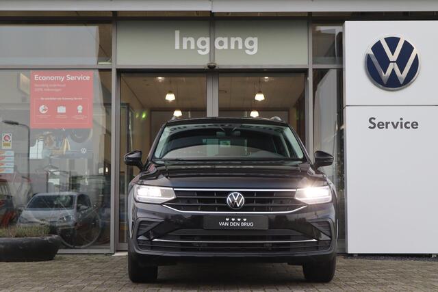 Volkswagen TIGUAN 1.5 TSI 150 pk Move | Navigatie | Camera | Climatronic | LED | Stoel + Stuur verwarming | Elektrische Klep | | Fabrieksgarantie tot 23-01-2026 of 100.000km |