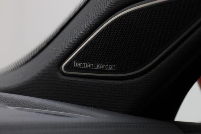 Volkswagen TIGUAN 1.5 eTSI 150 pk DSG R-Line Business | Trekhaak | Rondomzicht camera | Adaptief onderstel | Harman/Kardon | Head-up display | Massage