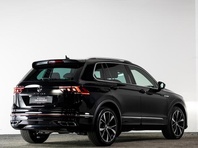 Volkswagen TIGUAN 1.5 TSI R-Line Business | Panoramadak | 20" LMV "Suzuka" | Verwamde achterbank | elektrische achterklep |