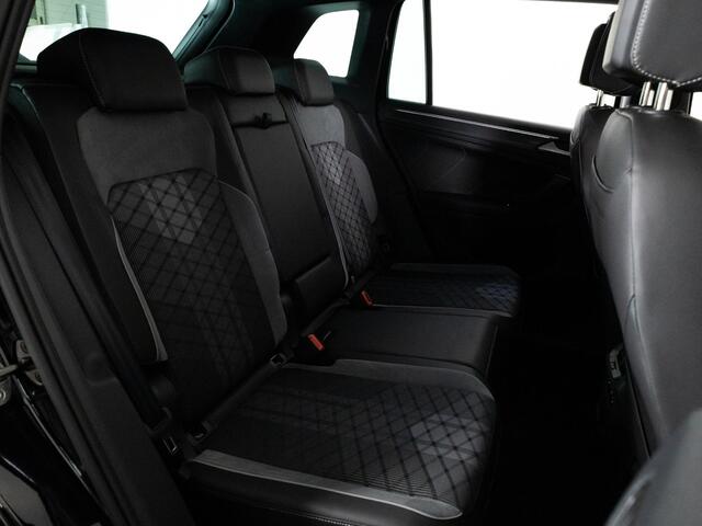 Volkswagen TIGUAN 1.5 TSI R-Line Business | Panoramadak | 20" LMV "Suzuka" | Verwamde achterbank | elektrische achterklep |