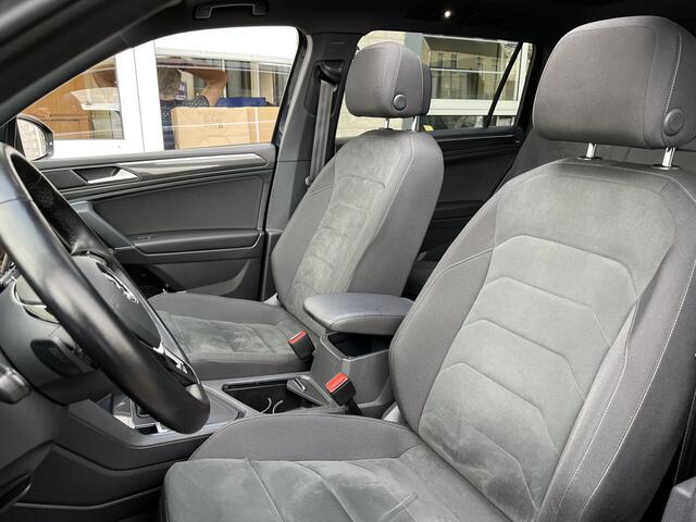 Volkswagen TIGUAN Allspace 1.5 TSI DSG R-Line 7p. / AUTOMAAT/ PANO/ 19" LMV/ KEYLESS/ 7P. / R-LINE/ ADAPT. CRUISE/ NAVI/ PARK. SENSOREN + CAMERA/ DAB/ BLUETOOTH/ APP-CONNECT/ RIJ-MODI/ CLIMA/ PARK-ASSIST/ CD-SPELER/