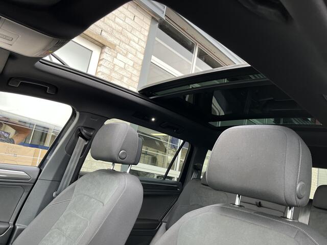 Volkswagen TIGUAN Allspace 1.5 TSI DSG R-Line 7p. / AUTOMAAT/ PANO/ 19" LMV/ KEYLESS/ 7P. / R-LINE/ ADAPT. CRUISE/ NAVI/ PARK. SENSOREN + CAMERA/ DAB/ BLUETOOTH/ APP-CONNECT/ RIJ-MODI/ CLIMA/ PARK-ASSIST/ CD-SPELER/