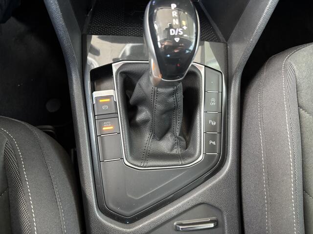 Volkswagen TIGUAN 1.5 TSI Elegance / Virtual Cockpit / Led verlichting / achteruitrijcamera / stoelverwarming / Navigatie / Elect. Achterklep