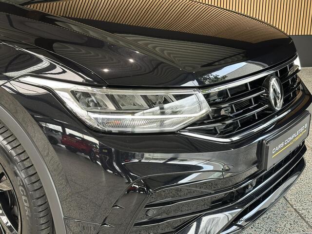 Volkswagen TIGUAN 1.5 TSI R-Line Black Edition 2 x R-line | Camera | Trekhaak | Sfeer verlichting