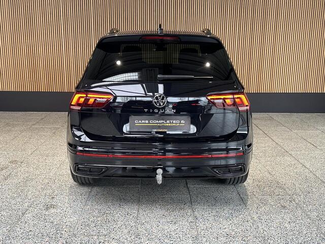 Volkswagen TIGUAN 1.5 TSI R-Line Black Edition 2 x R-line | Camera | Trekhaak | Sfeer verlichting