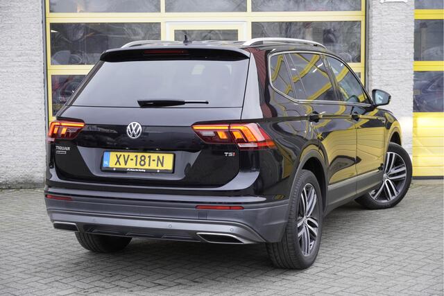 Volkswagen TIGUAN Allspace 1.5 TSI 150PK! Comfortline Business BJ2019 Lmv 19" | Led | Pdc | Navi | Elek. trekhaak | Elek. achterklep | Achteruitrijcamera | App-Connect | Virtual cockpit | Climate control | Cruise control | Verwarmde voorstoelen | Verwarmd voorruit | Sports