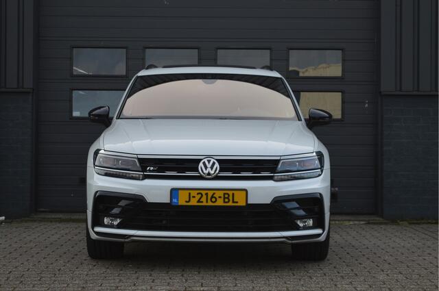 Volkswagen TIGUAN 2.0 TSI 4Motion Highline Business R | PANO | ACC | KEYLESS | CAMERA |