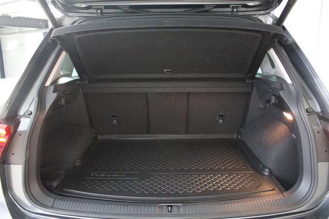 Volkswagen TIGUAN 1.4 TSI 4Motion Comfortline Business Automaat Navigatie | Cruise Control | Lichtmetalen wielen | Inklapbare spiegels